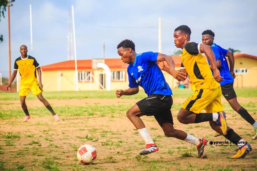 KEDOPEACH players sprinting for the ball during a match
